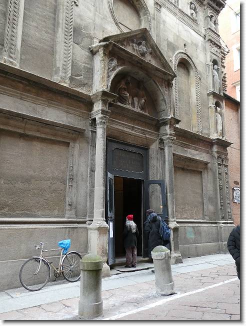 Clicca per scorrere le foto originali ingrandite