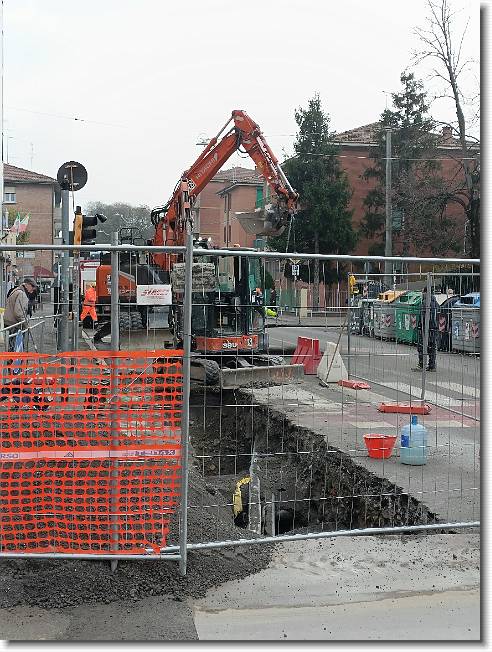 Clicca per scorrere le foto originali ingrandite