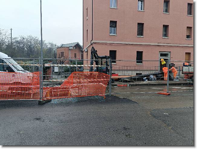 Clicca per scorrere le foto originali ingrandite