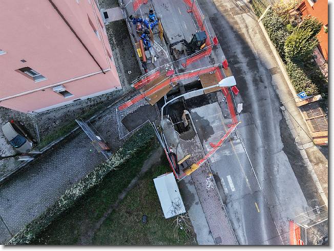 Clicca per scorrere le foto originali ingrandite