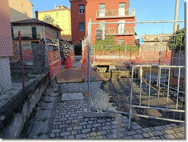 Clicca per scorrere le foto originali ingrandite