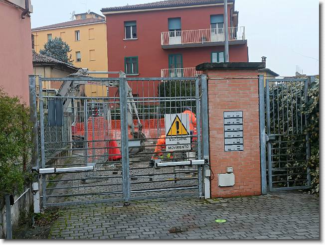 Clicca per scorrere le foto originali ingrandite