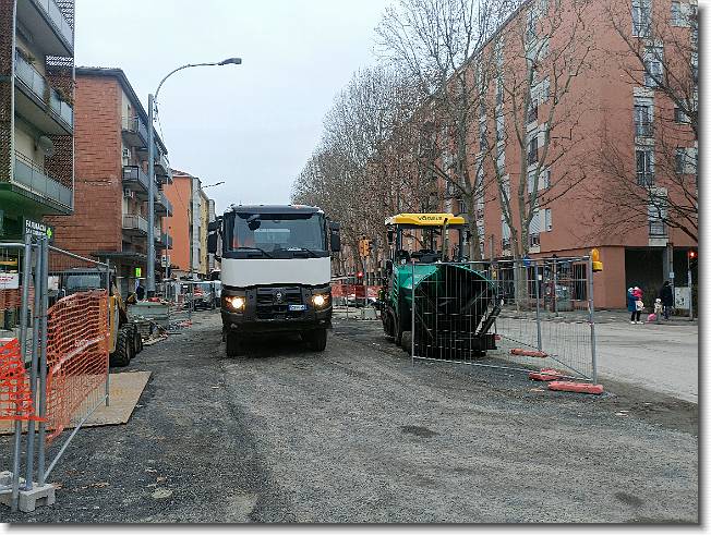 Clicca per scorrere le foto originali ingrandite