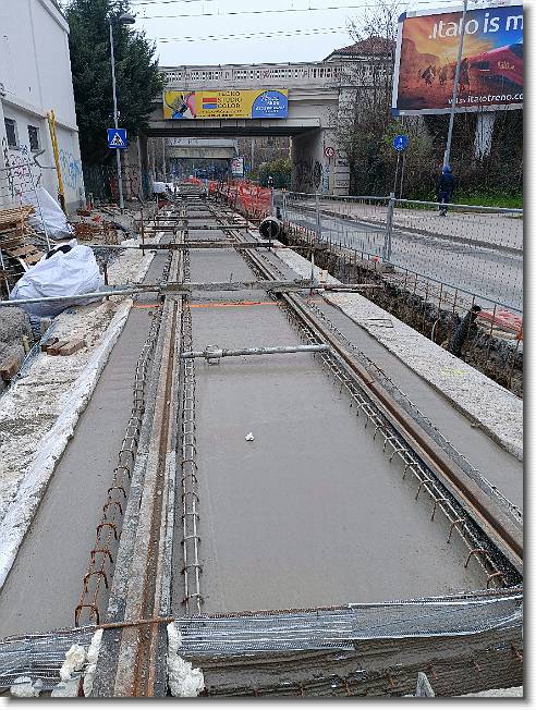 Clicca per scorrere le foto originali ingrandite