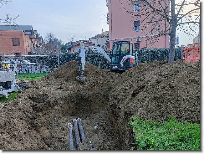 Clicca per scorrere le foto originali ingrandite