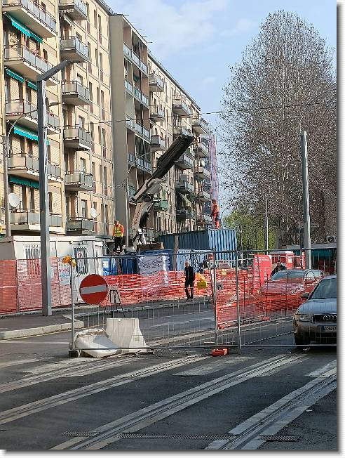 Clicca per scorrere le foto originali ingrandite