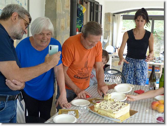 Clicca per scorrere le foto originali ingrandite