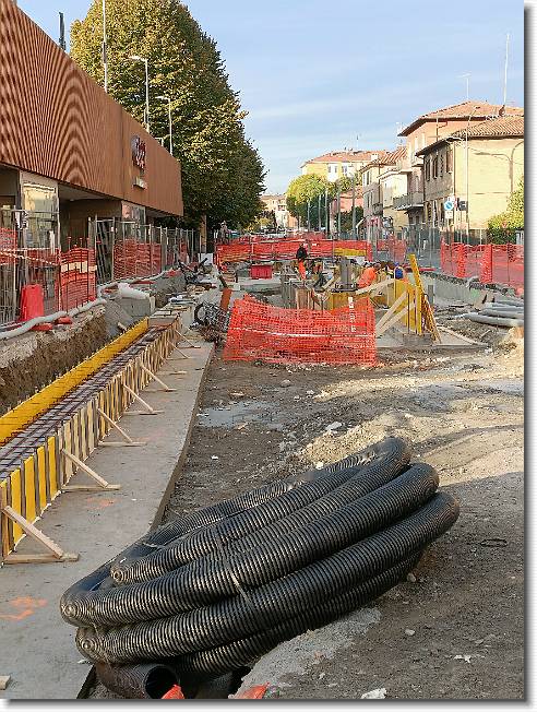 Clicca per scorrere le foto originali ingrandite