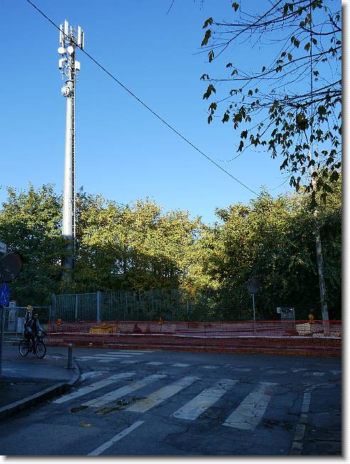 Clicca per scorrere le foto originali ingrandite