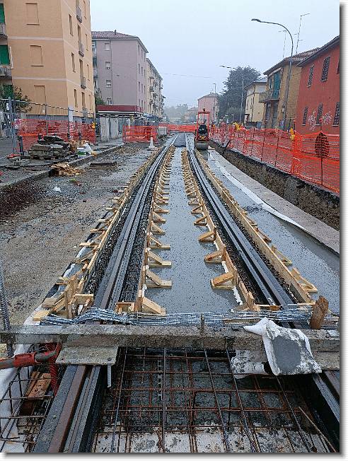 Clicca per scorrere le foto originali ingrandite