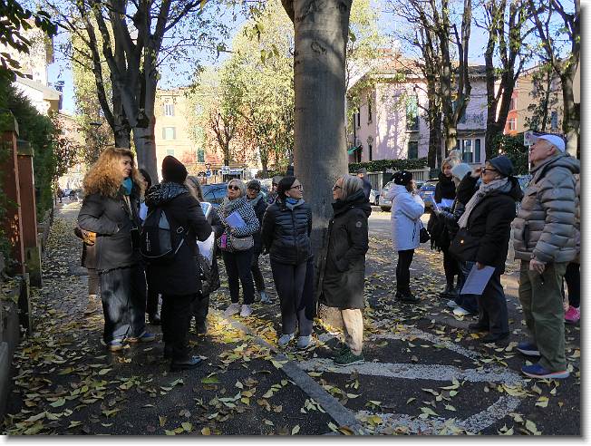 Clicca per scorrere le foto originali ingrandite