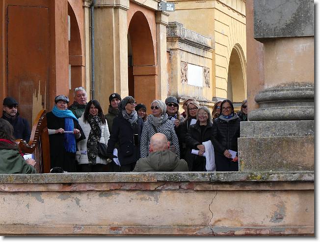 Clicca per scorrere le foto originali ingrandite