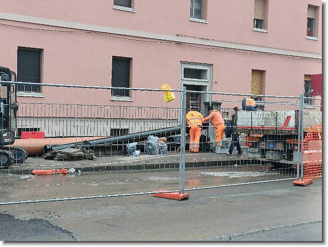 Clicca per scorrere le foto originali ingrandite