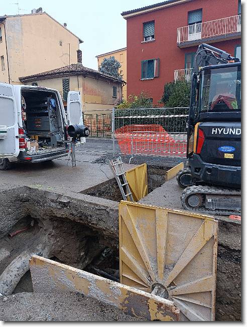 Clicca per scorrere le foto originali ingrandite