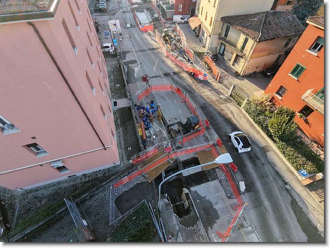 Clicca per scorrere le foto originali ingrandite