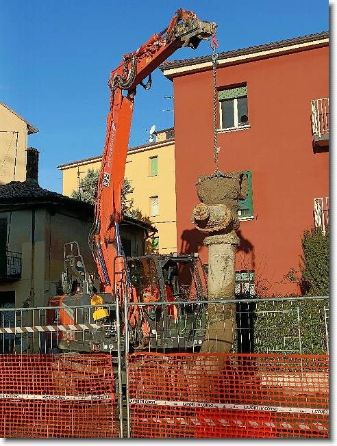 Clicca per scorrere le foto originali ingrandite