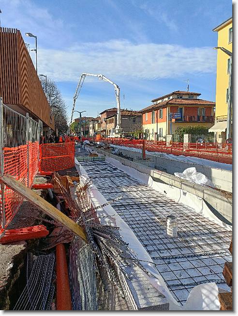 Clicca per scorrere le foto originali ingrandite