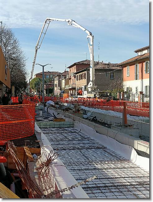Clicca per scorrere le foto originali ingrandite