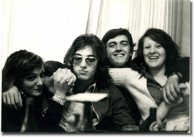 Clicca per scorrere le foto originali ingrandite