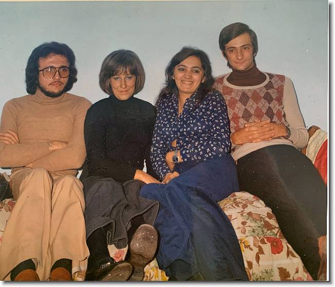 Clicca per scorrere le foto originali ingrandite